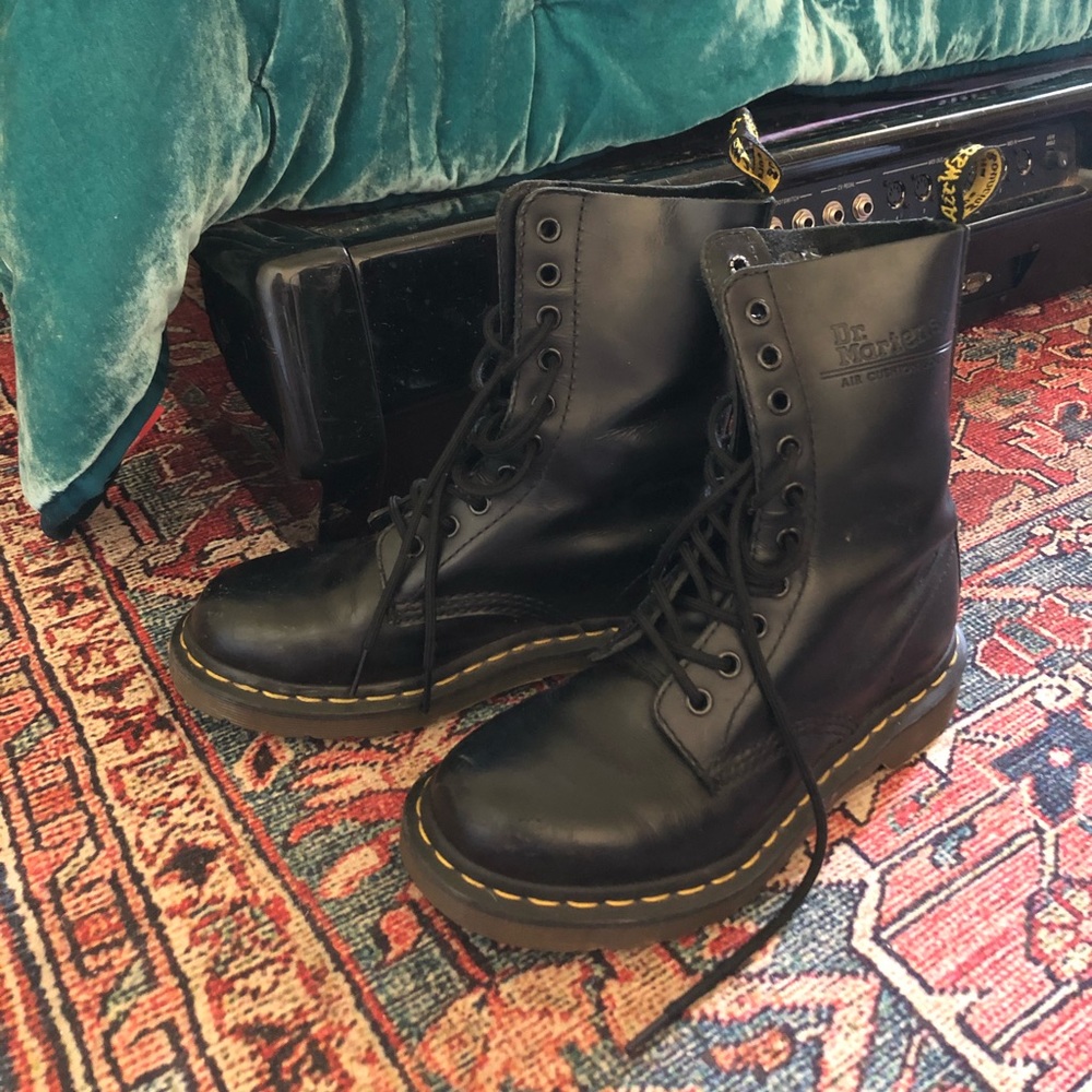 Doc Martens 1490 Black Leather Boots (10 Eye)